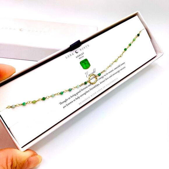 Luna Norte “Emerald” Anklet in 14k gold plated brass - Picture 8 of 10